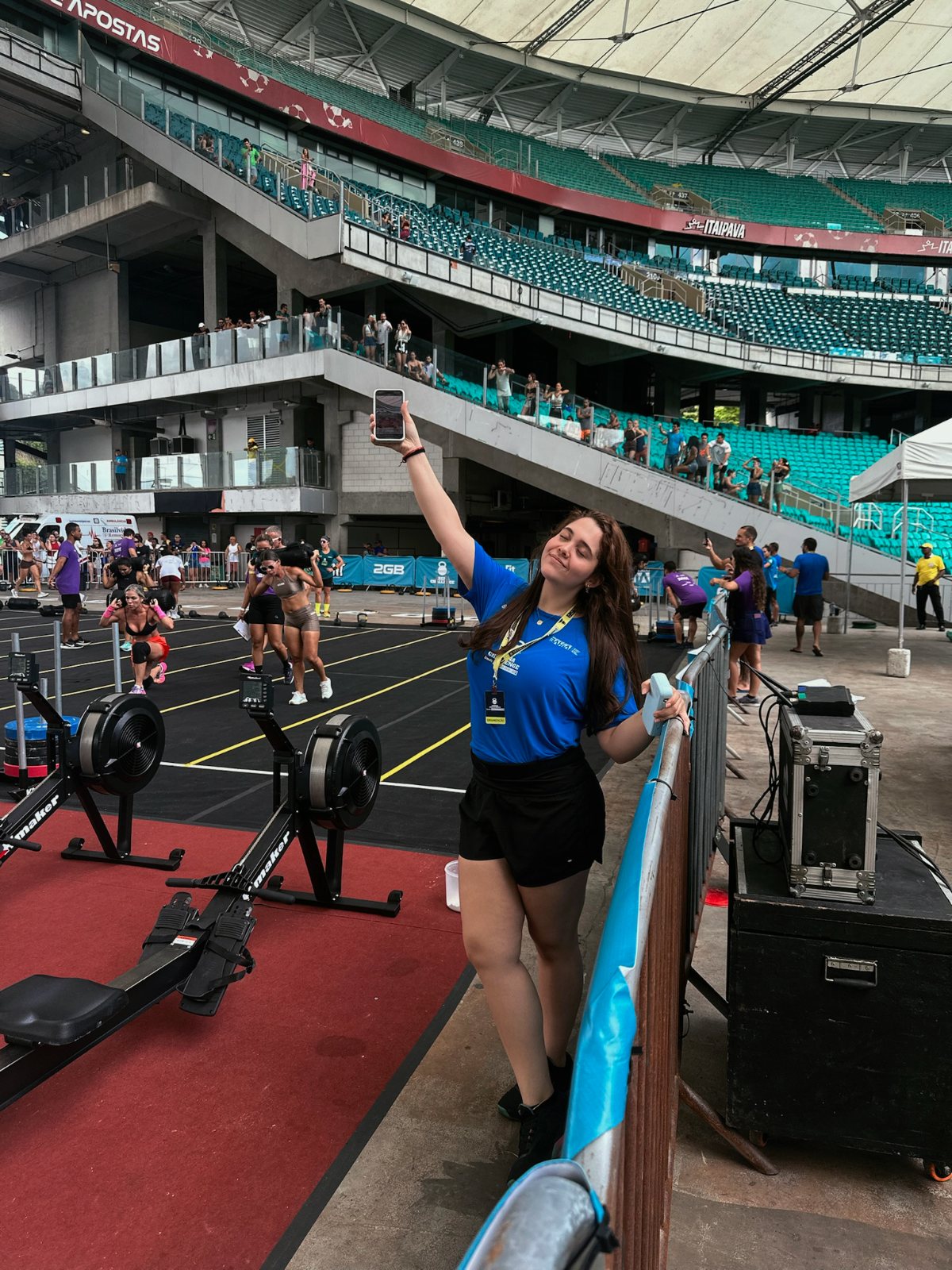 Fernanda filming live at Arena Challenge